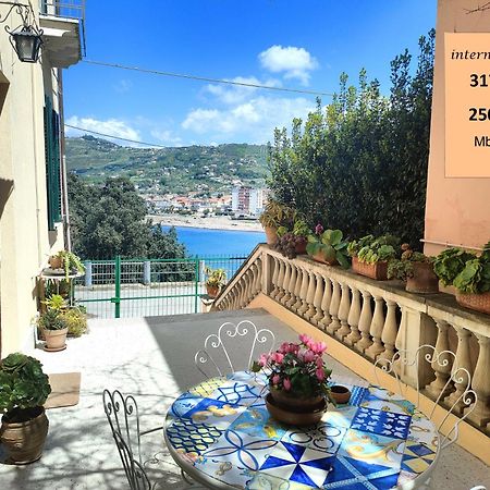 Panoramic Apartments In Villa In Center "The Beach And The Cliff" 1 Agropoli Εξωτερικό φωτογραφία