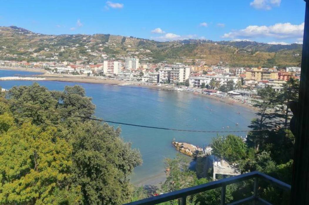 Panoramic Apartments In Villa In Center "The Beach And The Cliff" 1 Agropoli Εξωτερικό φωτογραφία