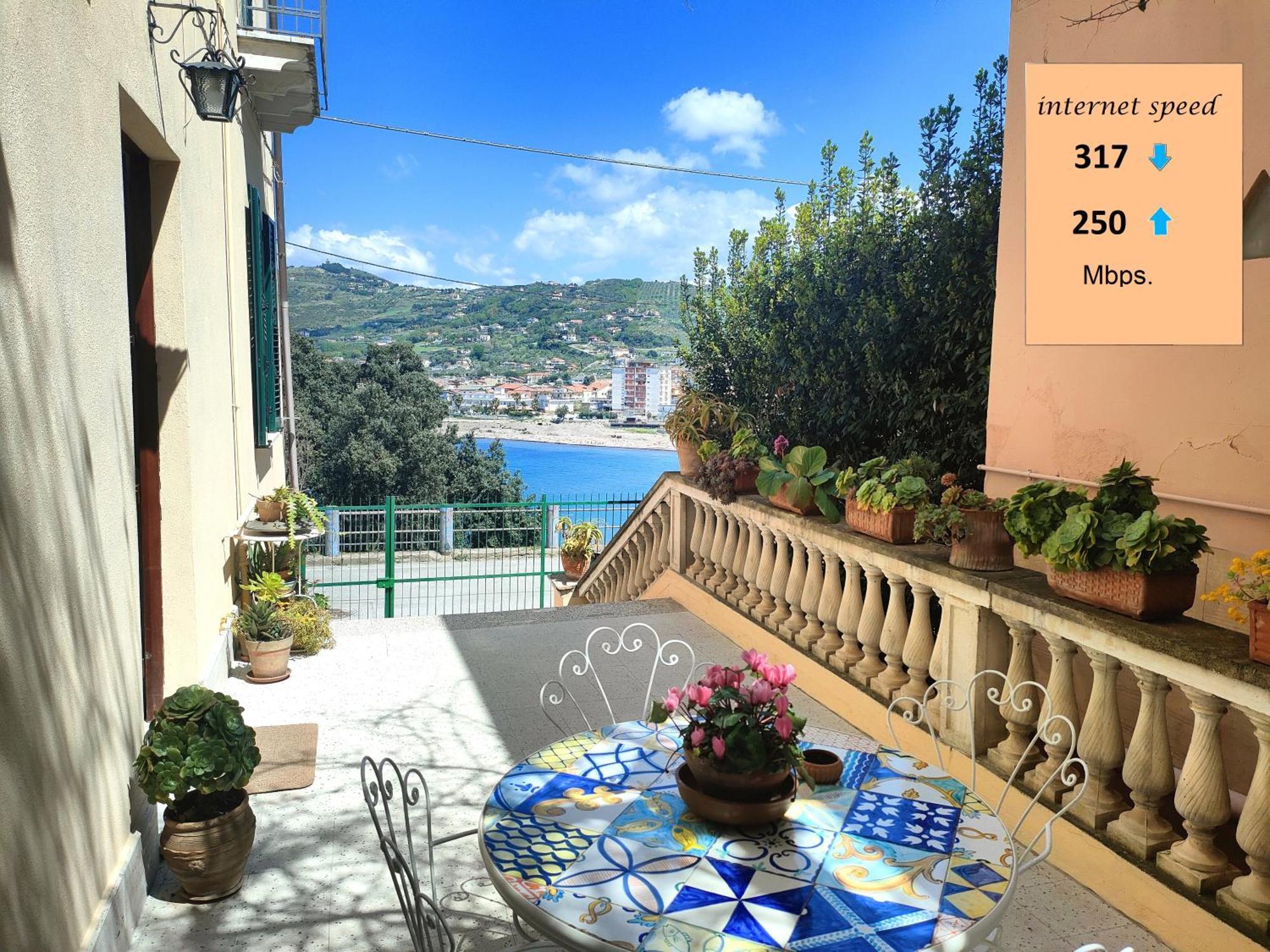 Panoramic Apartments In Villa In Center "The Beach And The Cliff" 1 Agropoli Εξωτερικό φωτογραφία